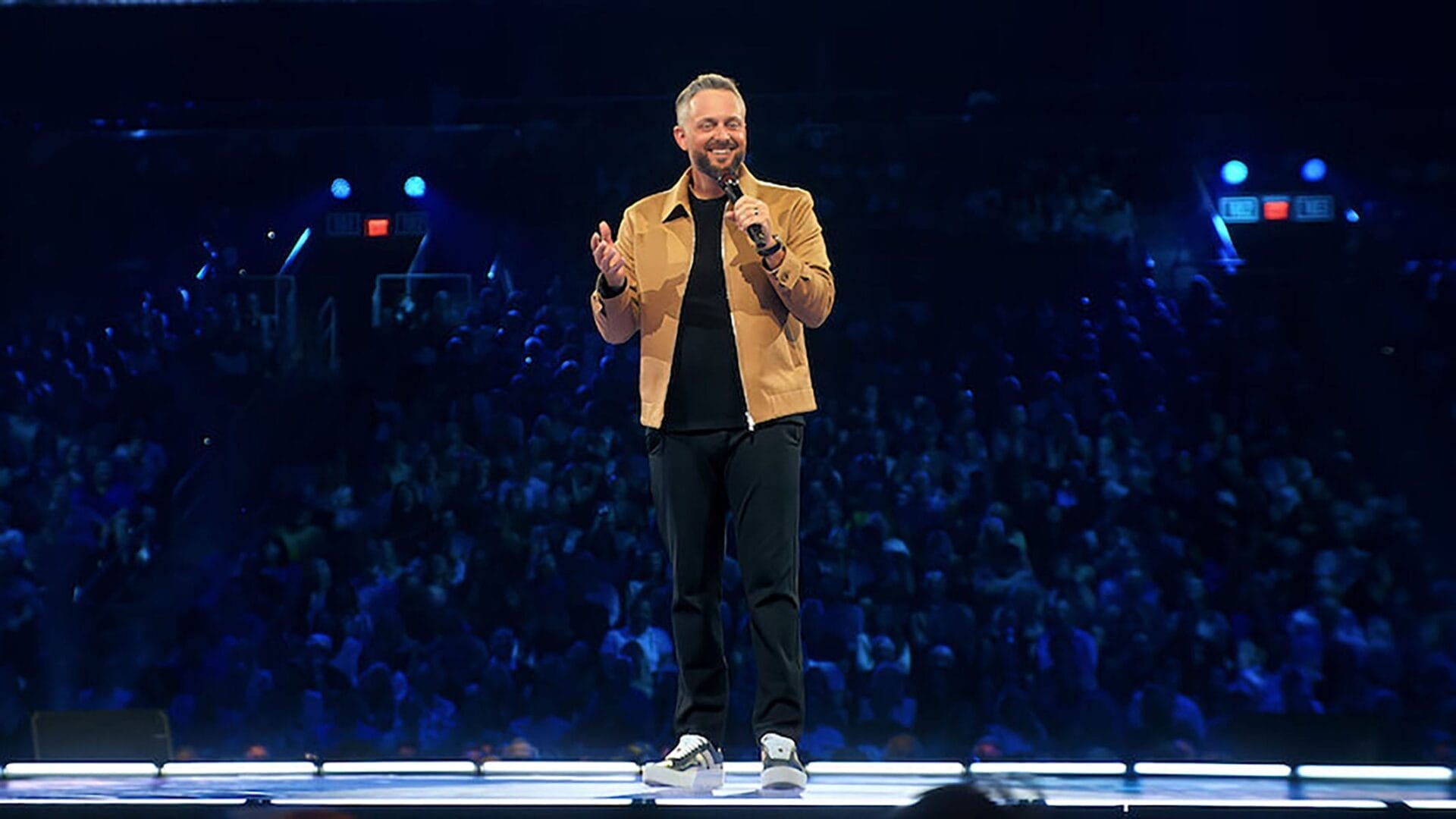 Nate Bargatze bringt familiären Humor in neuem Netflix-Special - Martin